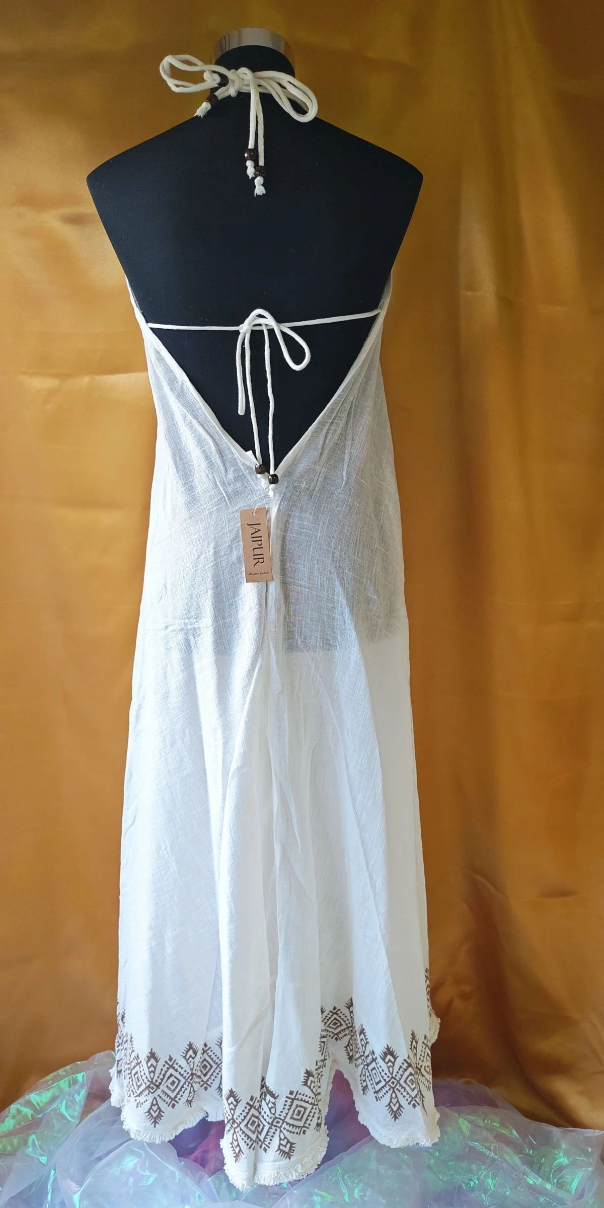 Witte jurk met borduursel – photo 4